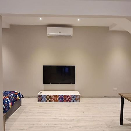 Highly Finished Studio Home In バレッタ エクステリア 写真